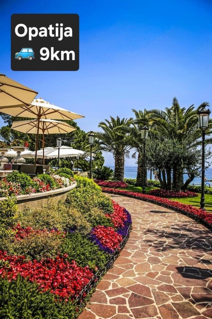 Apartment With A Terrace Forest Home Lullula Veprinac Εξωτερικό φωτογραφία