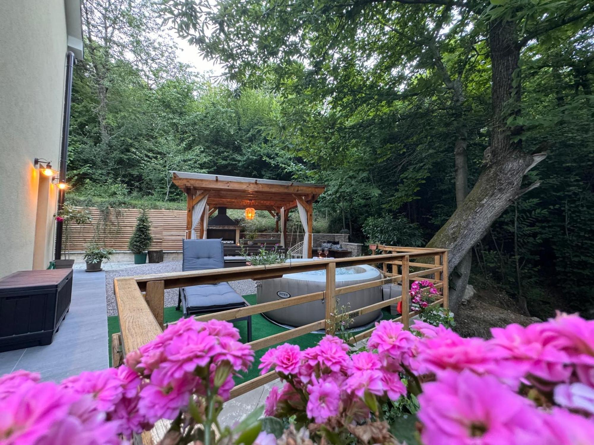 Apartment With A Terrace Forest Home Lullula Veprinac Εξωτερικό φωτογραφία